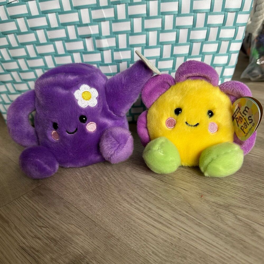 Aurora World Palm Pals Purple Watering Can & Purple Yellow Fallon Flower